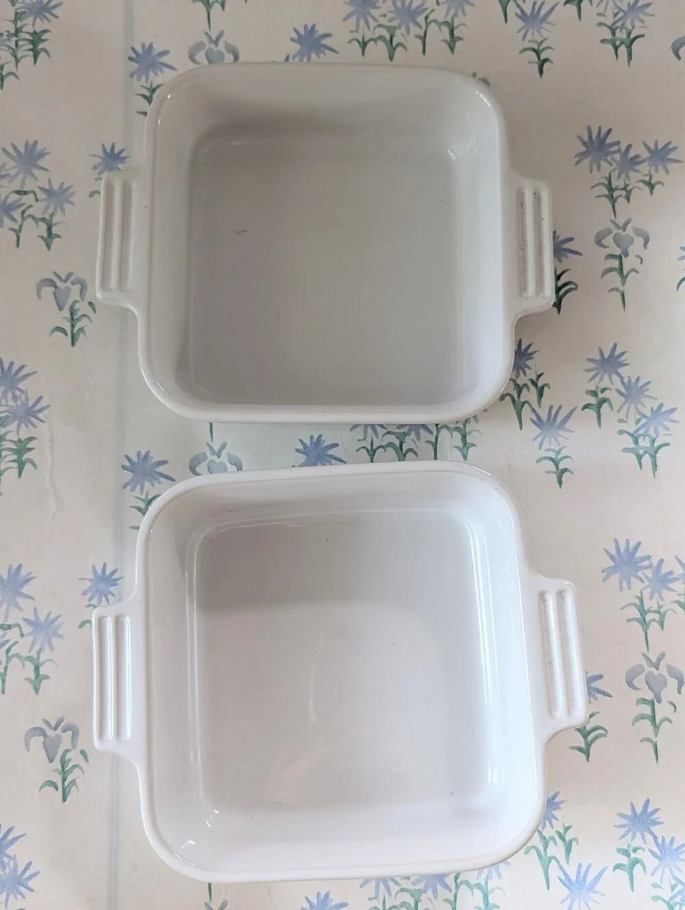 Set of 2 Le Creuset Heritage Stoneware Small 6